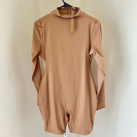 NWT SKIMS Size Large Sienna All In One Long Sleeve Mid Thigh ONE PIECE Womens - Picture 2 of 7